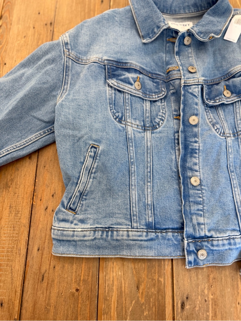Old navy NWT light wash denim jacket LG classic fall staple casual layering - Picture 3 of 8